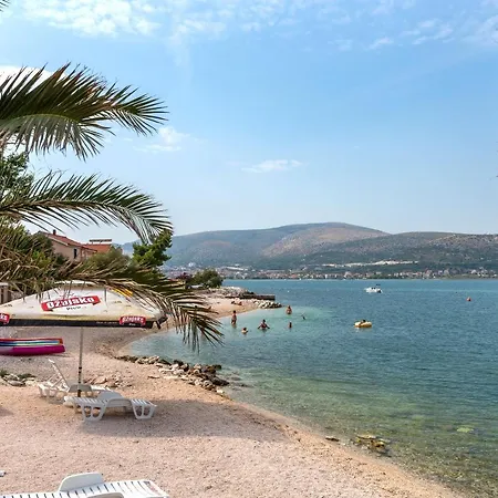 Apartment Apartments With A Parking Space Mastrinka, Ciovo - 9428 Trogir